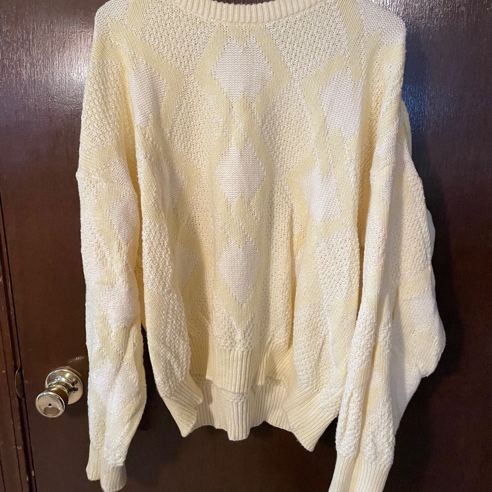 Vintage yellow sweater